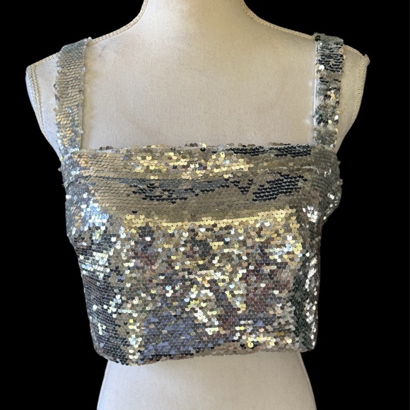 Win Win Sequin Formal Spaghetti Tank Tops silver size medium excellent condition - Picture 1 of 15